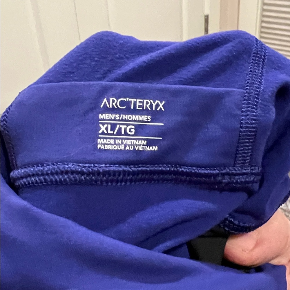 Arc'teryx Stryka Hoody in Soulsonic
Size XL
Worn once - Picture 3 of 6